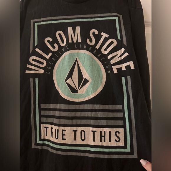 Volcom dark grey graphic tee size medium - Picture 3 of 5